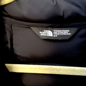 Black north face puffer